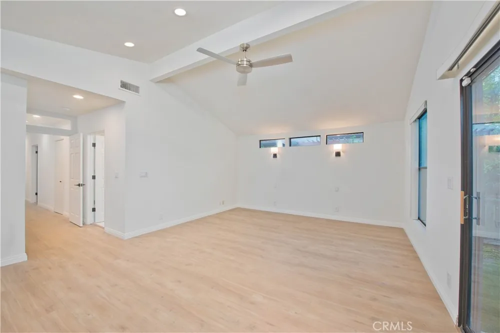 5106 Enfield Avenue Encino, CA 91316