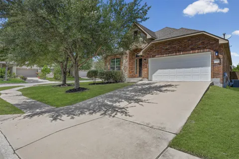 2300 Ambling Trail