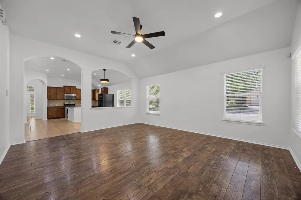 2300 Ambling Trail Pflugerville, TX 78660
