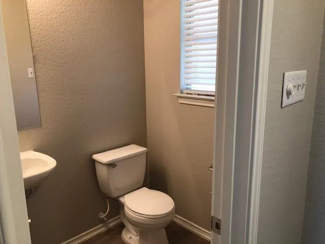 9217 Rowlands Sayle Road Austin, TX 78744