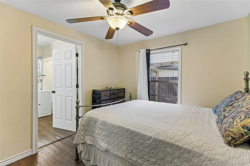 734 Neches Street Lockhart, TX 78644