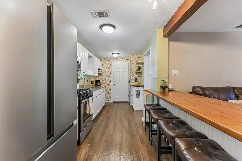 734 Neches Street Lockhart, TX 78644