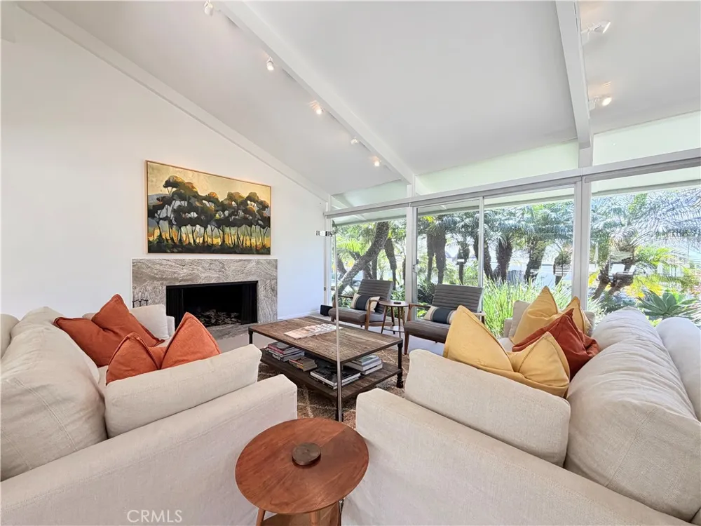 2490 Monaco Drive Laguna Beach, CA 92651