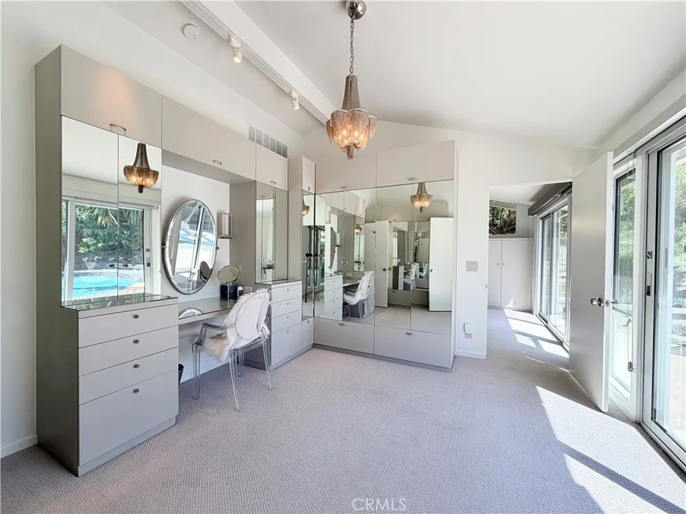 2490 Monaco Drive Laguna Beach, CA 92651