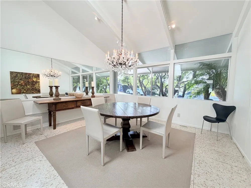 2490 Monaco Drive Laguna Beach, CA 92651