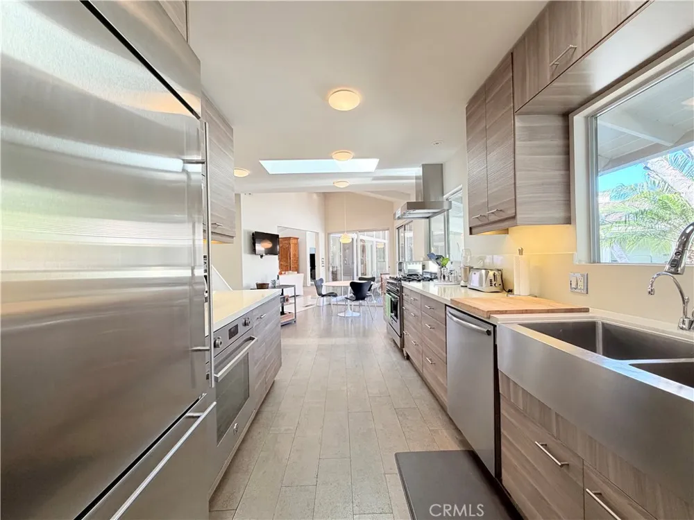 2490 Monaco Drive Laguna Beach, CA 92651