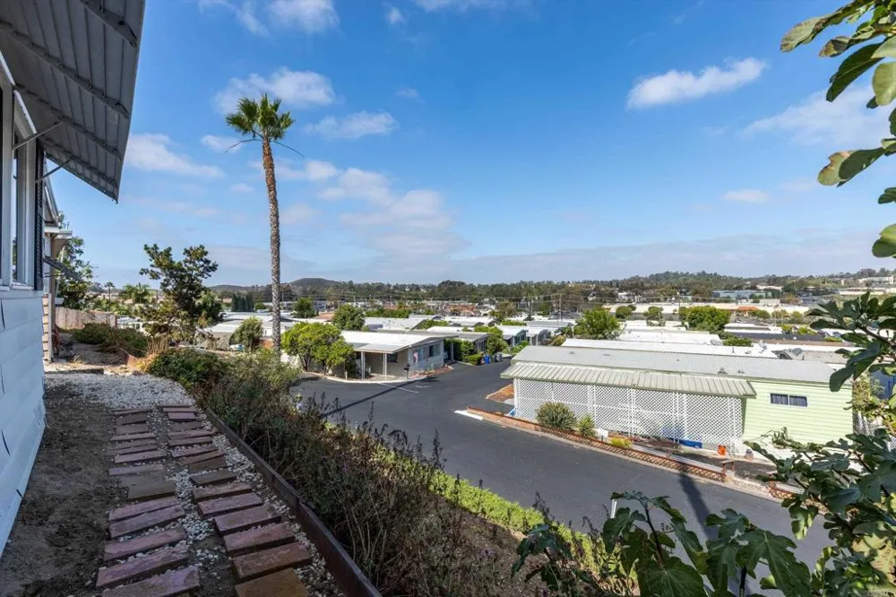 718 Sycamore  Ave #202 Vista, CA 92083