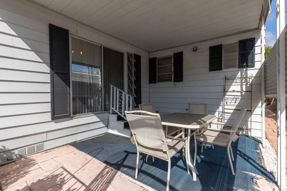718 Sycamore  Ave #202 Vista, CA 92083