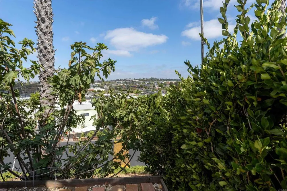718 Sycamore  Ave #202 Vista, CA 92083