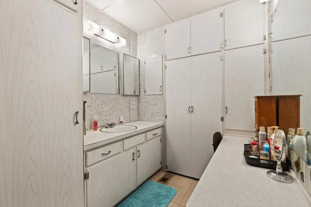 718 Sycamore  Ave #202 Vista, CA 92083