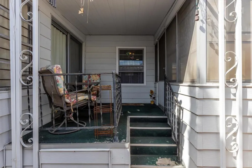 718 Sycamore  Ave #202 Vista, CA 92083