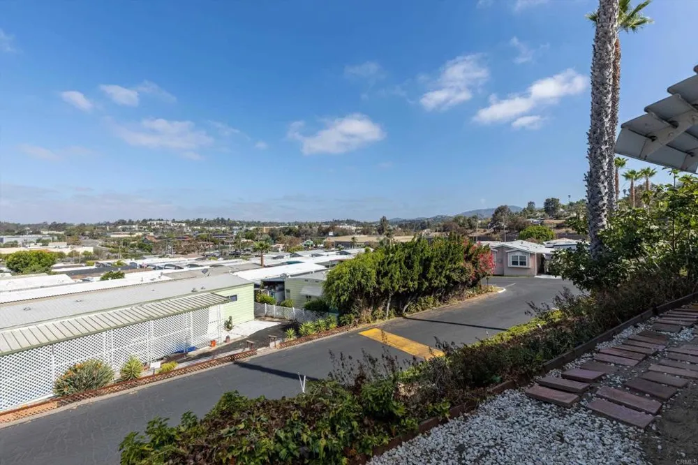 718 Sycamore  Ave #202 Vista, CA 92083