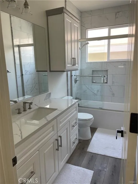 1711 Carlson Redondo Beach, CA 90278