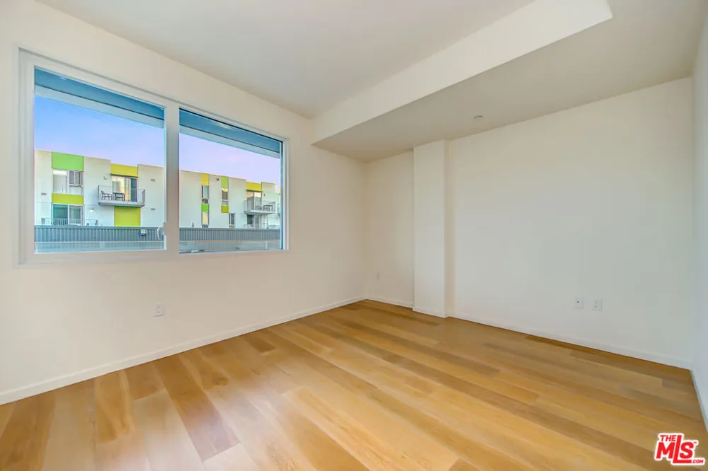 1705 Ocean Avenue #405 Santa Monica, CA 90401