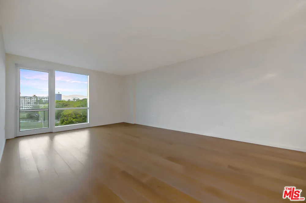 1705 Ocean Avenue #405 Santa Monica, CA 90401