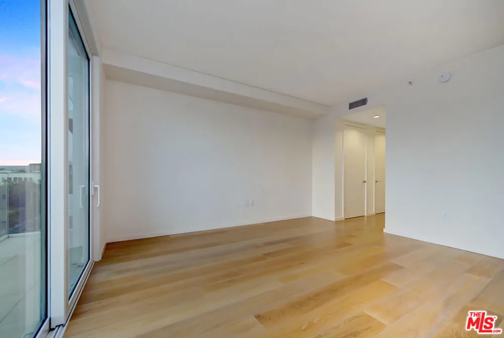 1705 Ocean Avenue #405 Santa Monica, CA 90401