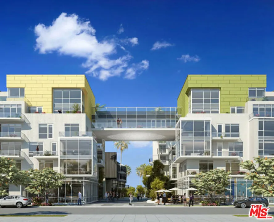 1705 Ocean Avenue #405 Santa Monica, CA 90401