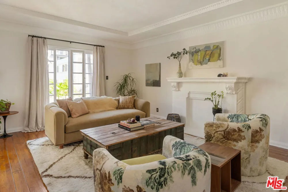 450 Sycamore Avenue #4 Los Angeles, CA 90036