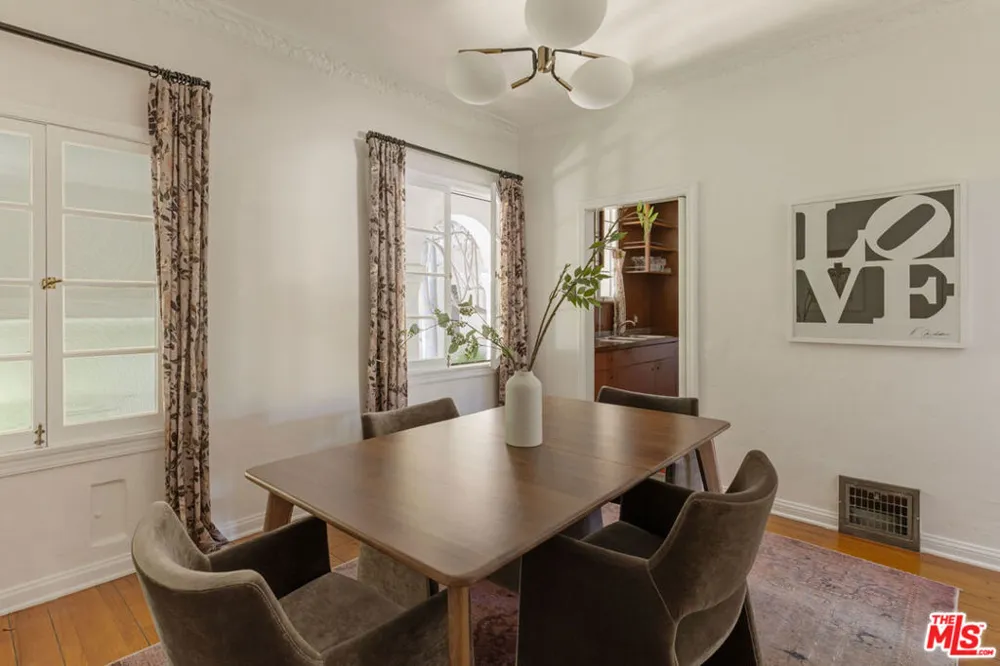 450 Sycamore Avenue #4 Los Angeles, CA 90036