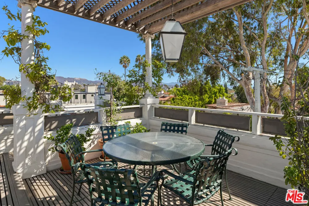 450 Sycamore Avenue #4 Los Angeles, CA 90036