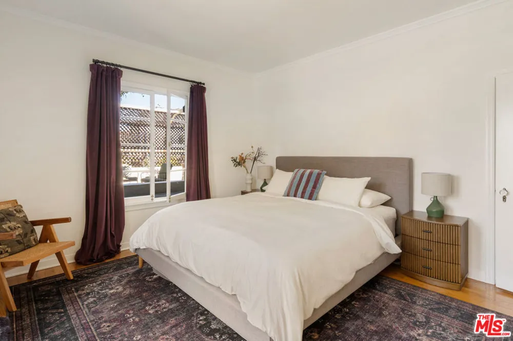 450 Sycamore Avenue #4 Los Angeles, CA 90036