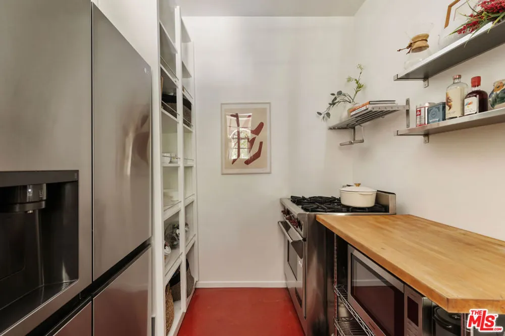 450 Sycamore Avenue #4 Los Angeles, CA 90036