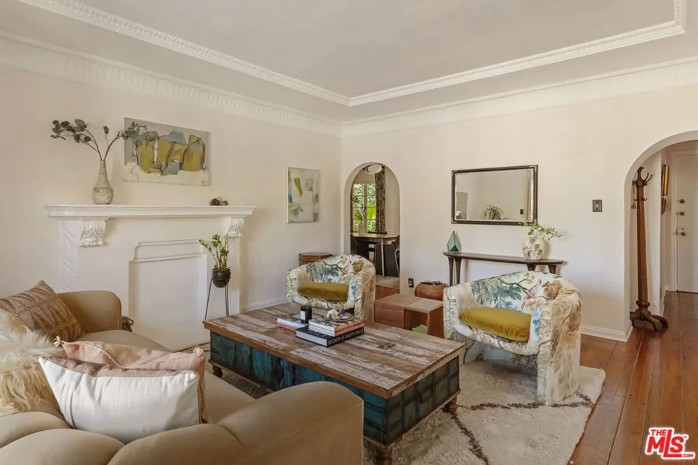 450 Sycamore Avenue #4 Los Angeles, CA 90036