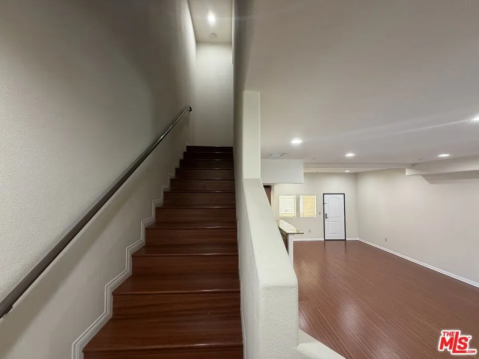15024 Magnolia Boulevard #102 Los Angeles, CA 91403