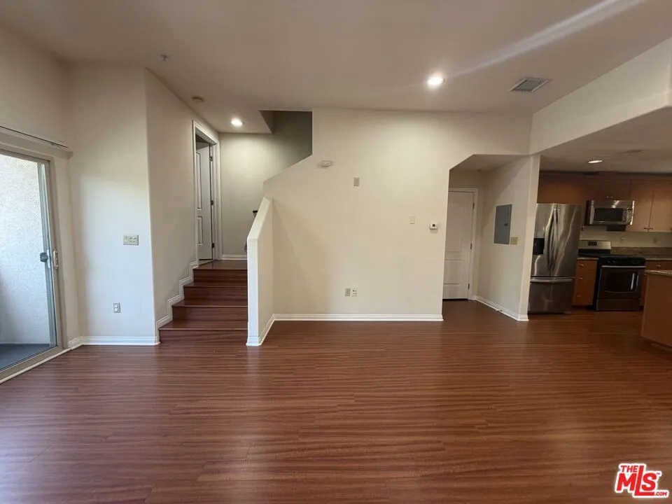 15024 Magnolia Boulevard #102 Los Angeles, CA 91403