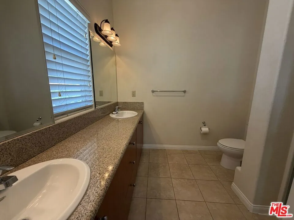15024 Magnolia Boulevard #102 Los Angeles, CA 91403