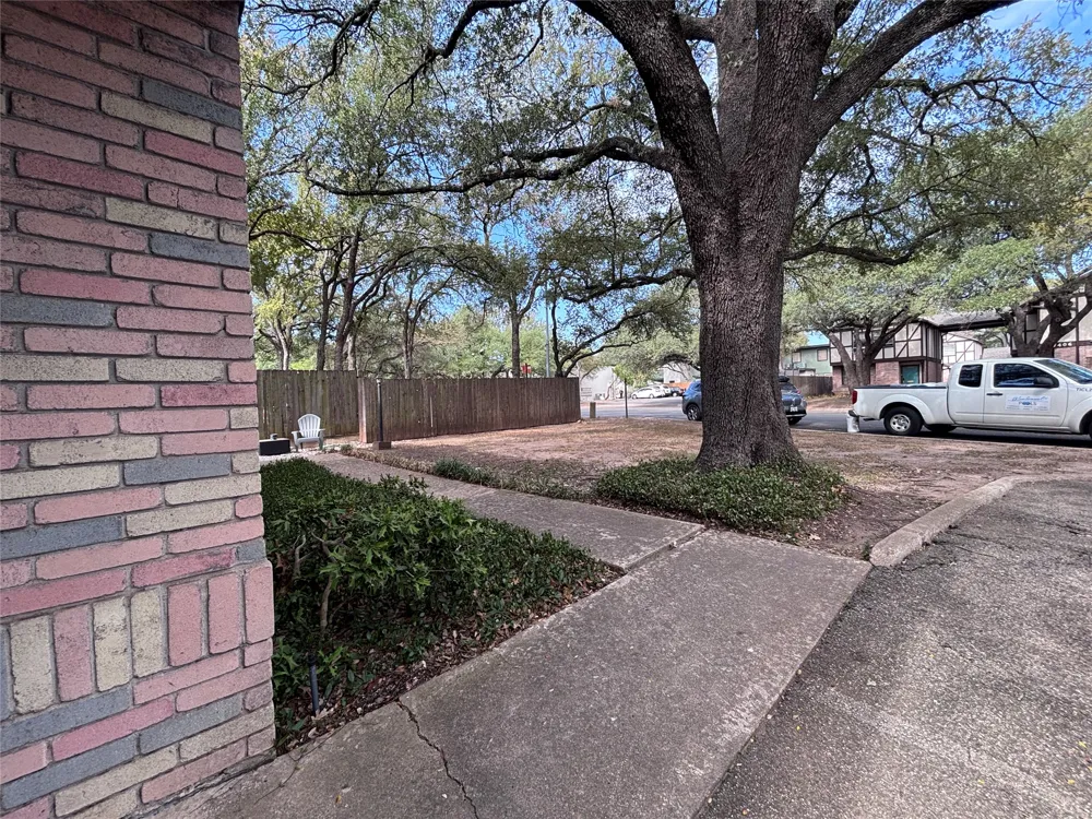 7407 Shadow Hill Drive Austin, TX 78731