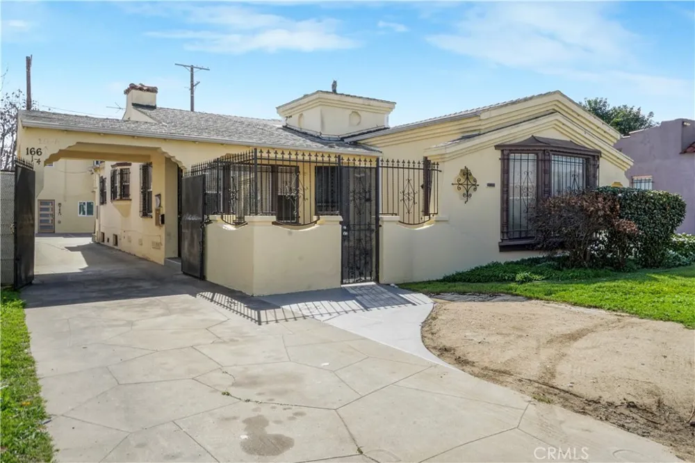 162 W 65th Street Los Angeles, CA 90003