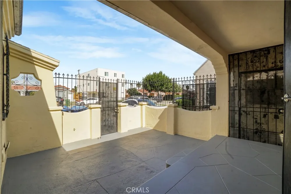 162 W 65th Street Los Angeles, CA 90003