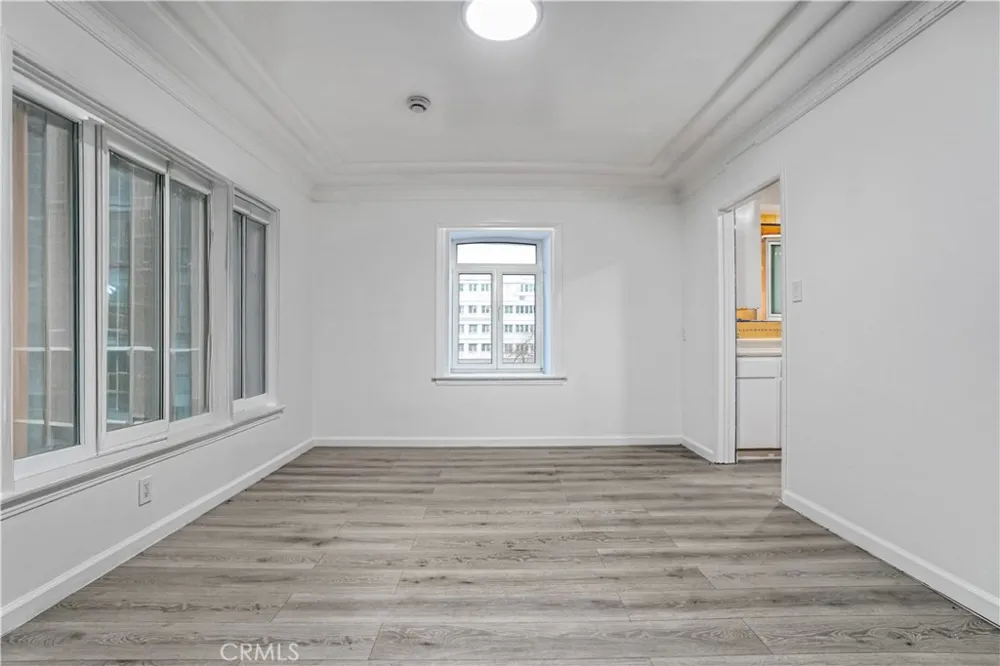 162 W 65th Street Los Angeles, CA 90003