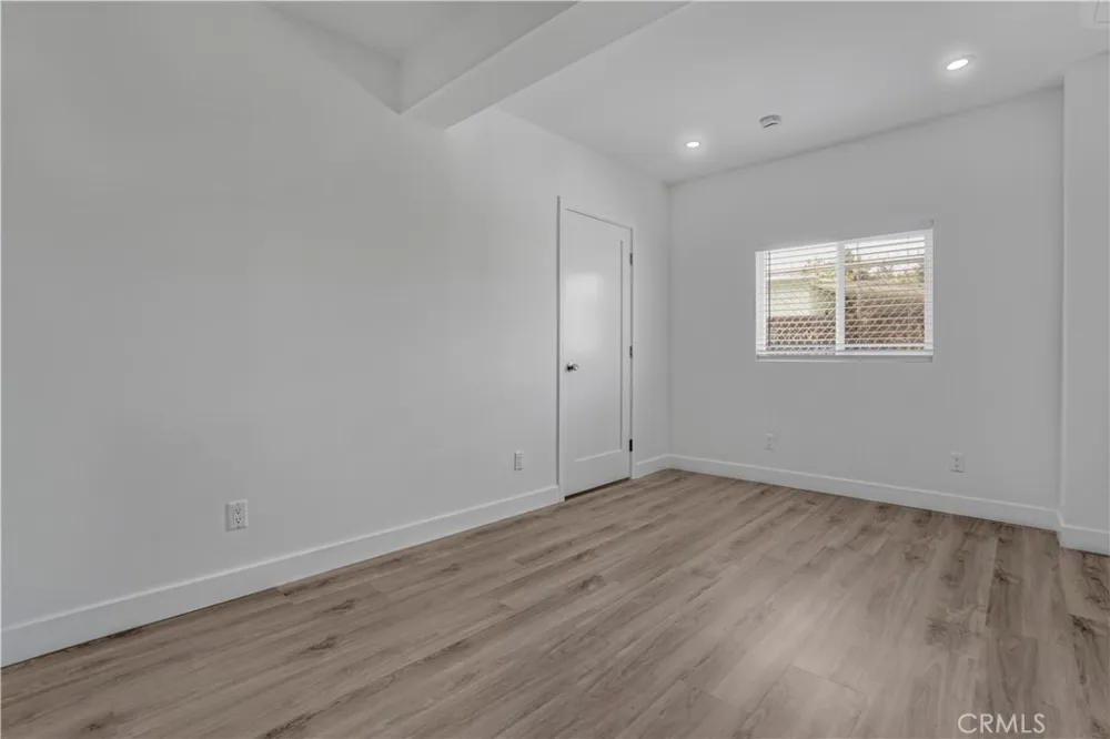 162 W 65th Street Los Angeles, CA 90003