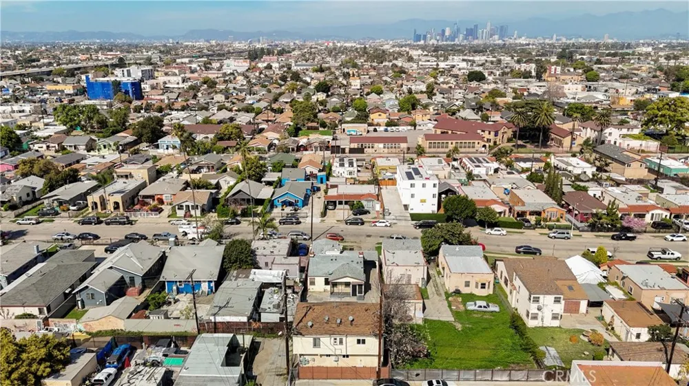 162 W 65th Street Los Angeles, CA 90003