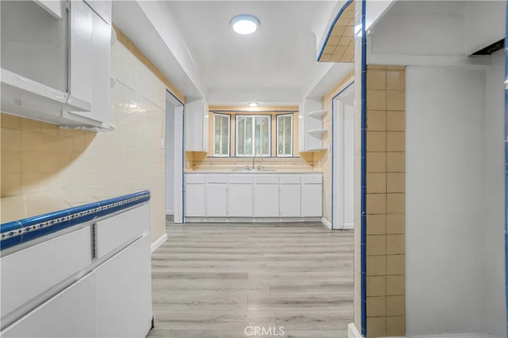 162 W 65th Street Los Angeles, CA 90003