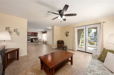 238 Paseo Gregario