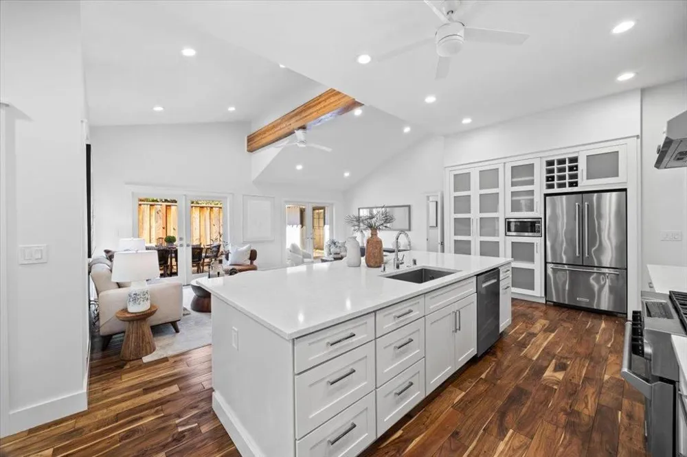 640 San Antonio Road Los Altos, CA 94022