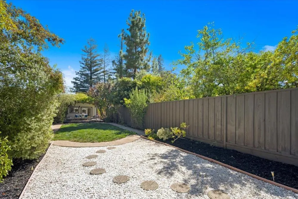 640 San Antonio Road Los Altos, CA 94022