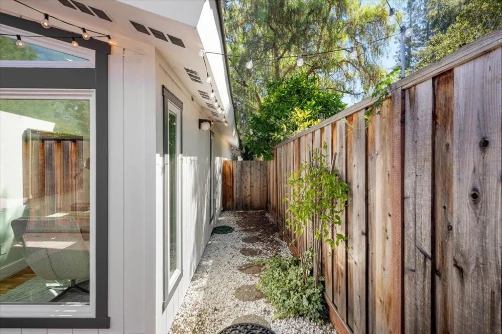 640 San Antonio Road Los Altos, CA 94022