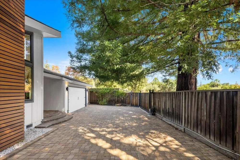 640 San Antonio Road Los Altos, CA 94022
