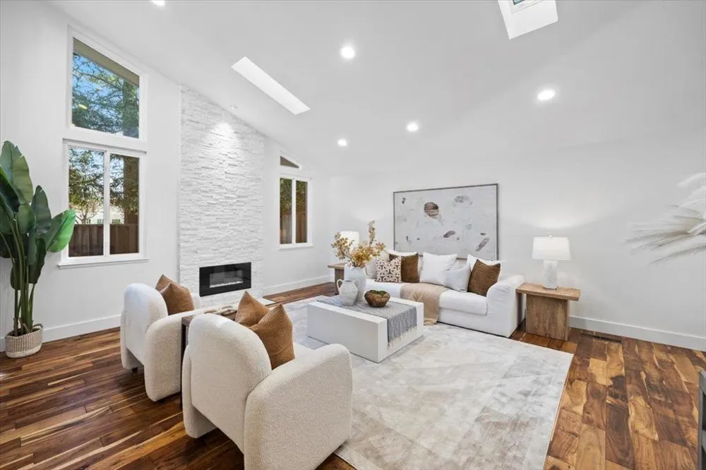 640 San Antonio Road Los Altos, CA 94022