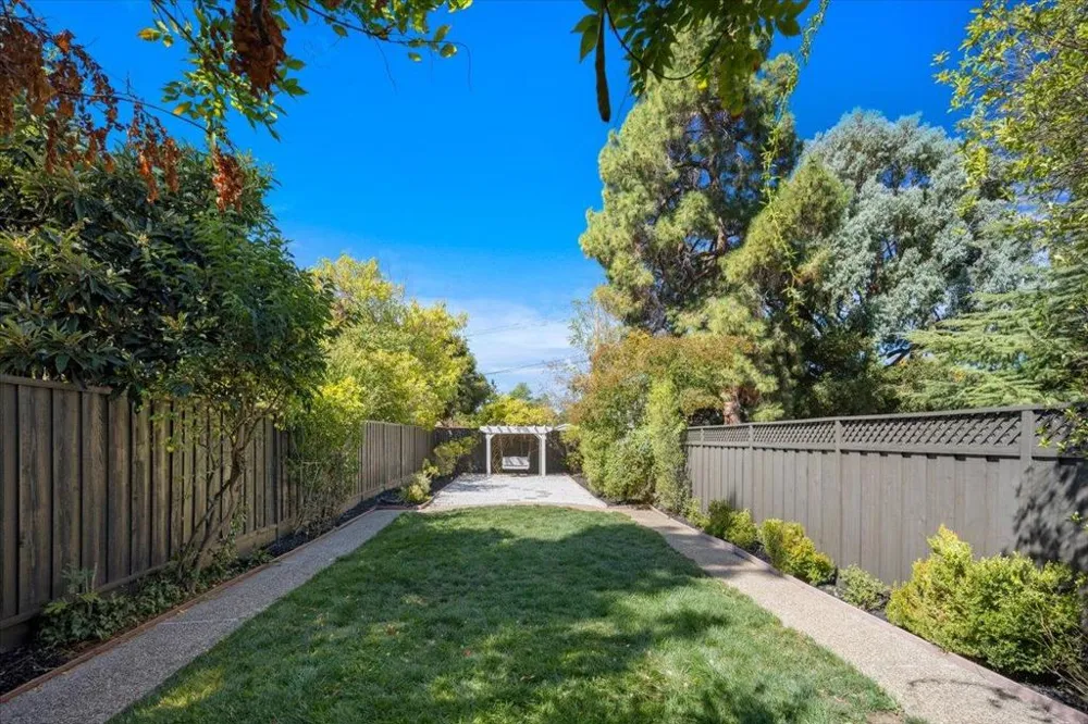 640 San Antonio Road Los Altos, CA 94022