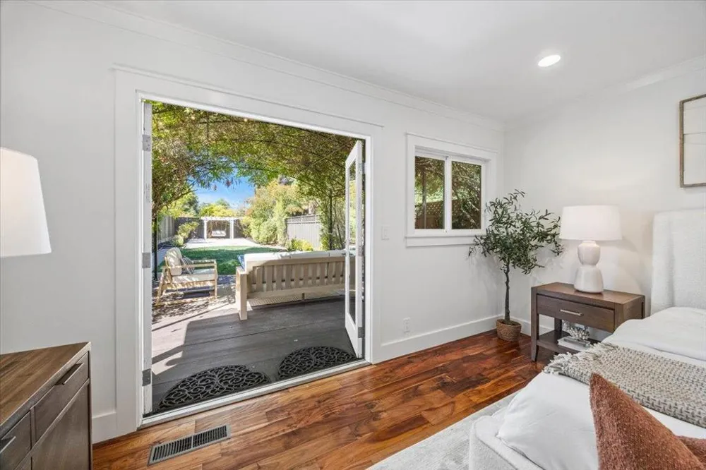 640 San Antonio Road Los Altos, CA 94022
