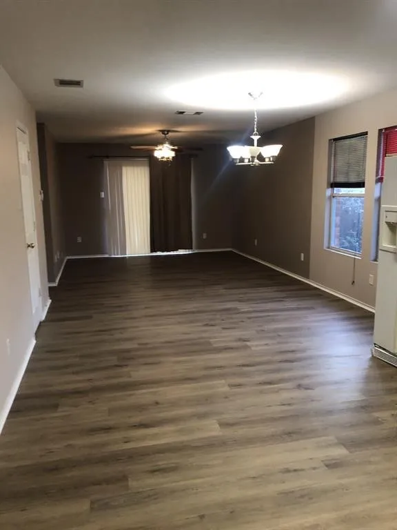 211 Woodley Road Leander, TX 78641