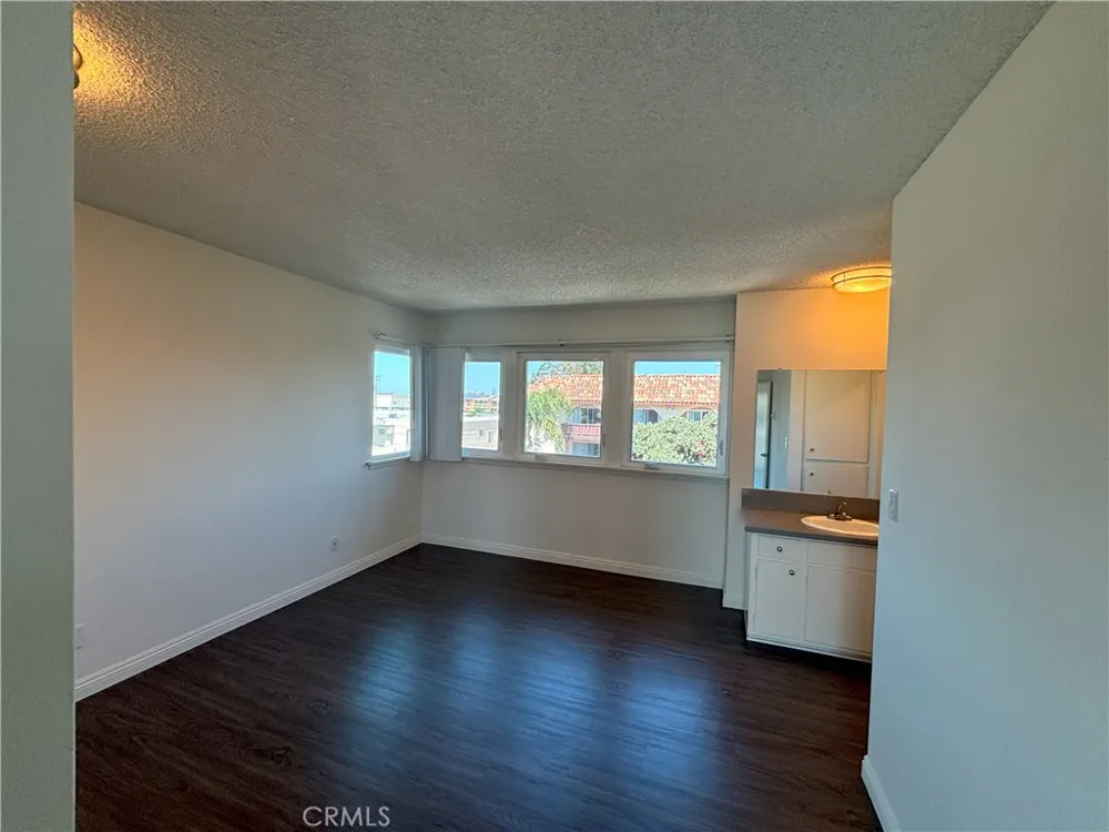 3710 Garnet Street #111 Torrance, CA 90503