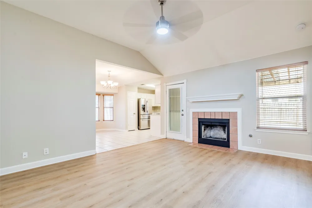 913 Jasmine Trail Georgetown, TX 78626