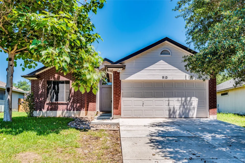 913 Jasmine Trail Georgetown, TX 78626