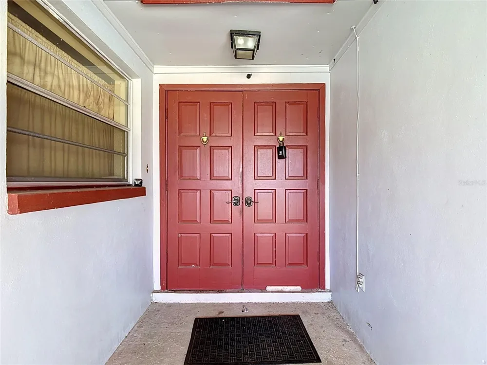 617 HIGHVIEW CIRCLE S Brandon, FL 33510